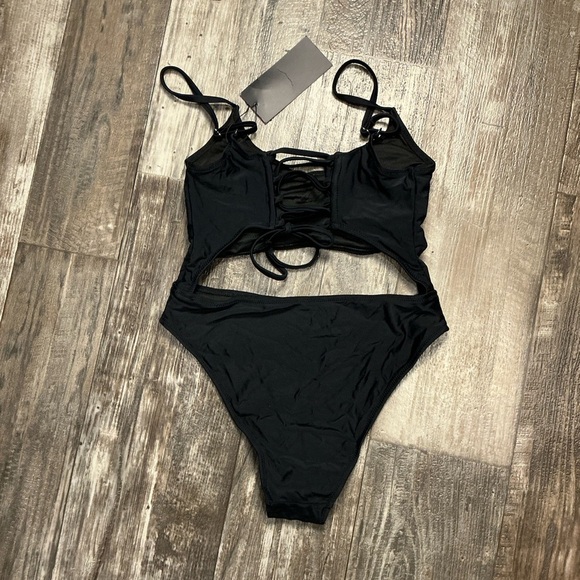 Women's Black One Piece Swimsuit Size Small - Picture 4 of 9